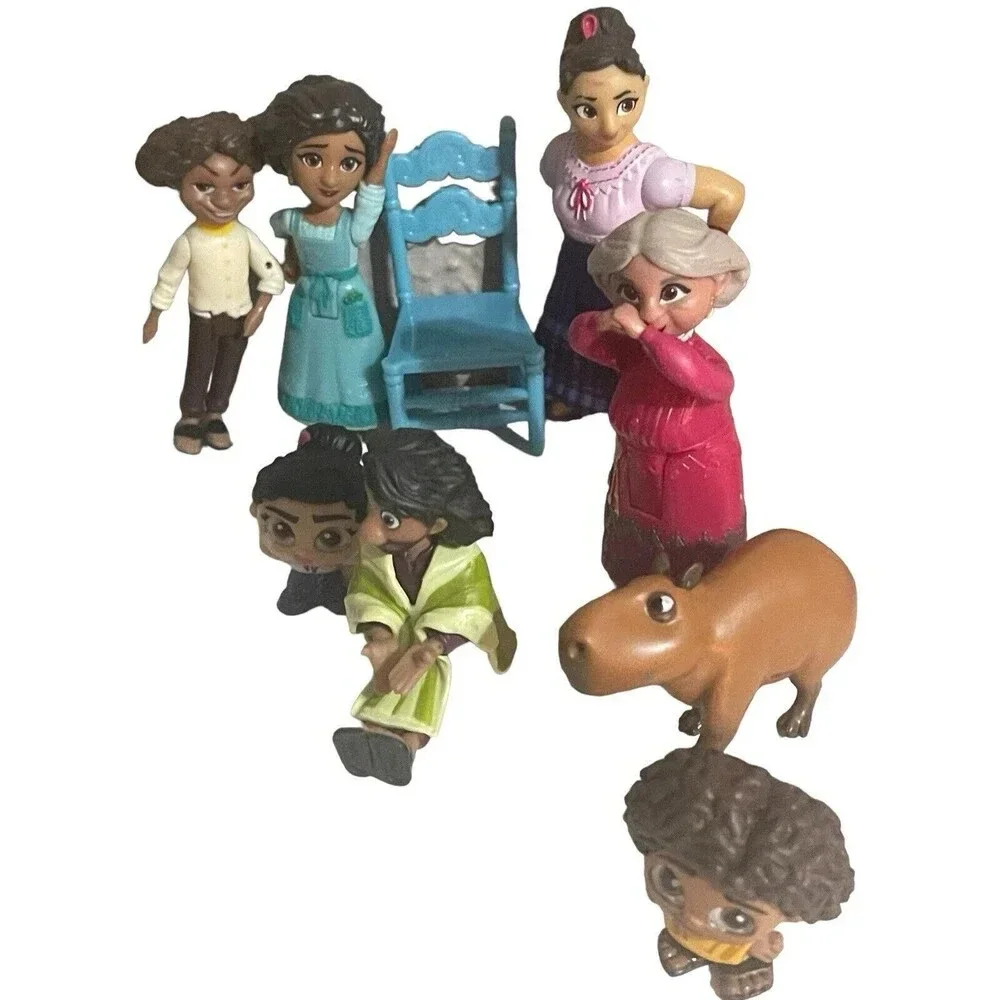 Disney Encanto Ultimate Madrigal Family Gift Set Of 15